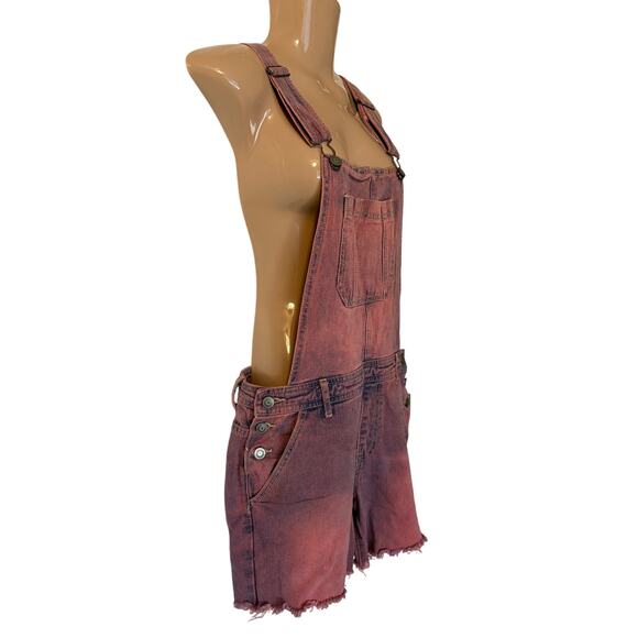 Forever 21 Classic Denim Overall Shorts In Distressed Red/Pink Wash SIZE 28 - Picture 2 of 9
